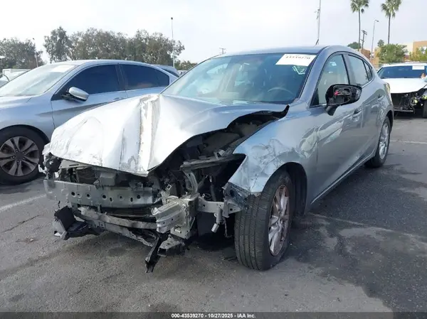 3MZBM1K73GM275699 2016 MAZDA 3 - Image 2