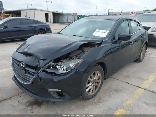 3MZBM1K73GM275802 2016 MAZDA 3 - Image 2
