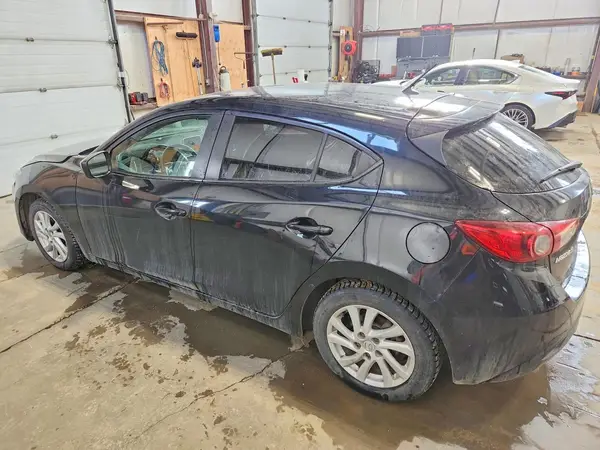 3MZBM1K73GM305977 2016 MAZDA 3 - Image 2