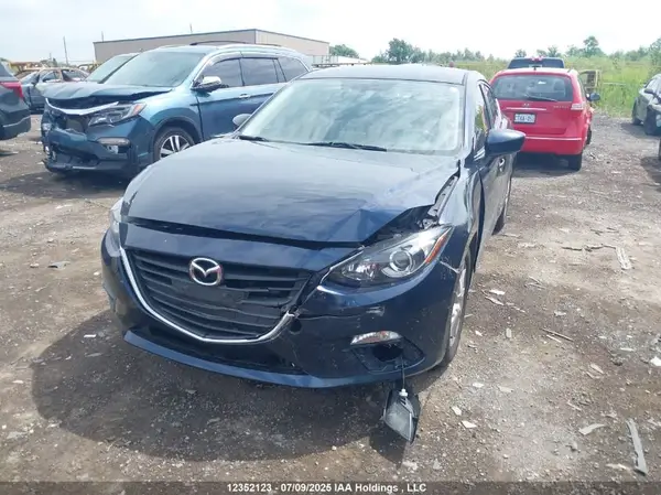 3MZBM1L74GM280585 2016 MAZDA 3 - Image 2
