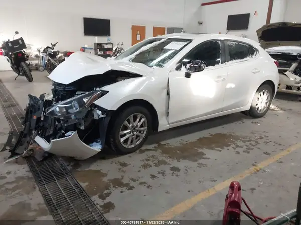 3MZBM1L77GM300019 2016 MAZDA 3 - Image 2