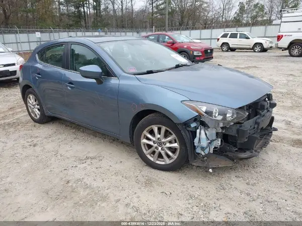 3MZBM1M7XGM326015 2016 MAZDA 3 - Image 1
