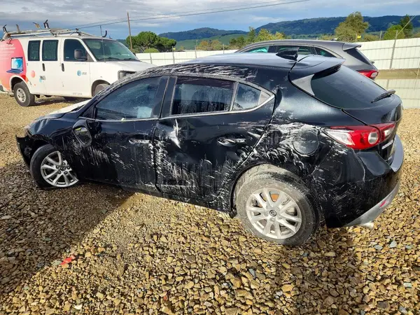 3MZBM1N74GM308060 2016 MAZDA 3 - Image 2