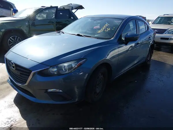 3MZBM1T70GM325568 2016 MAZDA 3 - Image 2