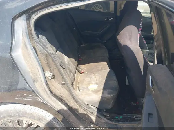 3MZBM1T76GM285450 2016 MAZDA 3 - Image 8