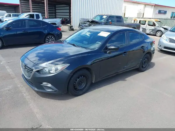 3MZBM1T77GM327611 2016 MAZDA 3 - Image 2