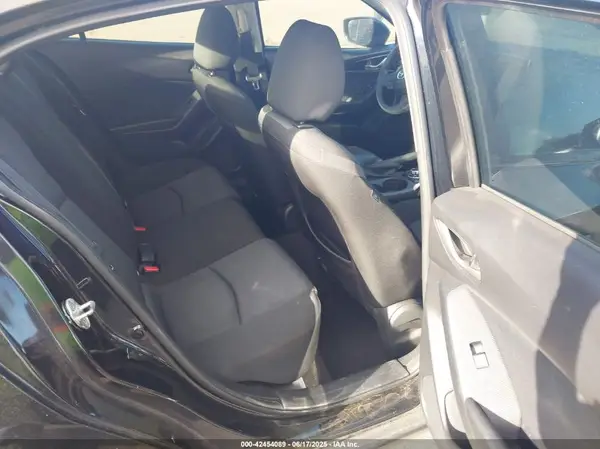 3MZBM1T77GM327611 2016 MAZDA 3 - Image 8