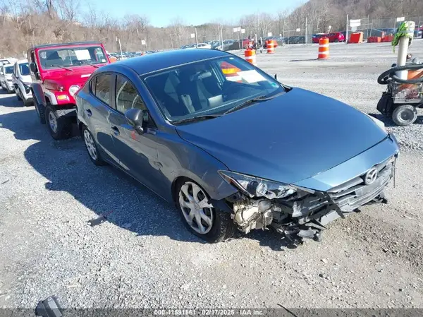 3MZBM1T7XGM255982 2016 MAZDA 3 - Image 1