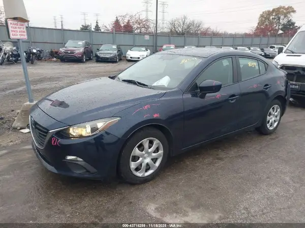 3MZBM1T7XGM314352 2016 MAZDA 3 - Image 2