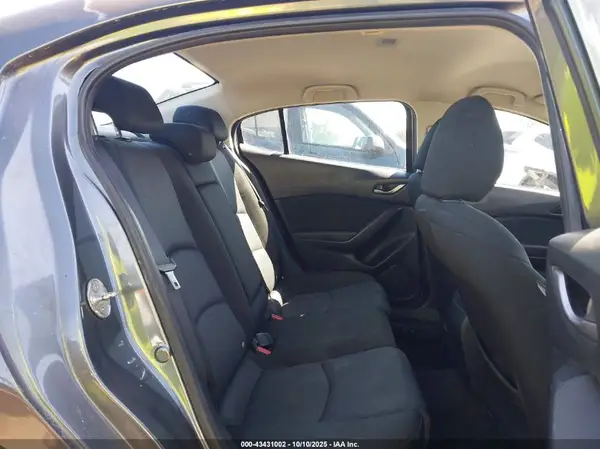 3MZBM1U71GM309667 2016 MAZDA 3 - Image 8