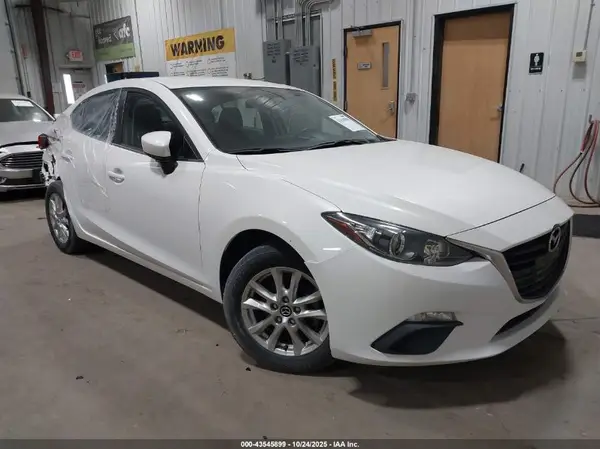 3MZBM1U72GM292586 2016 MAZDA 3 - Image 1