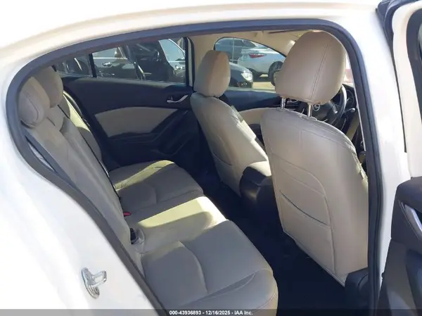 3MZBM1U76GM329560 2016 MAZDA 3 - Image 8