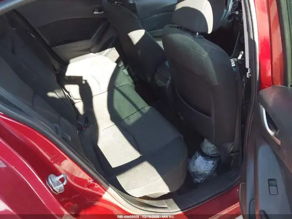 3MZBM1U7XGM239666 2016 MAZDA 3 - Image 8