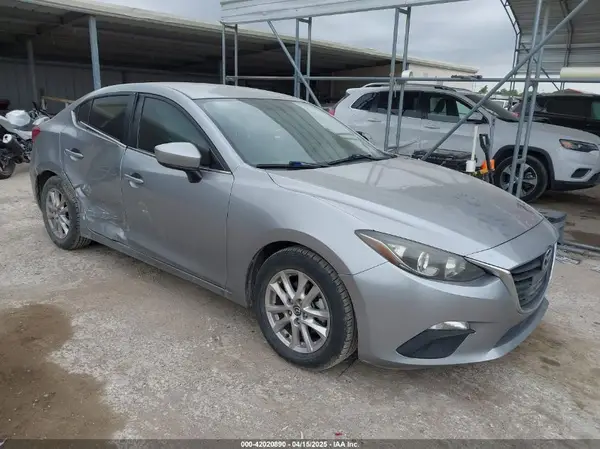 3MZBM1U7XGM265829 2016 MAZDA 3 - Image 1