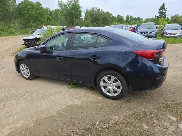 3MZBM1U7XGM283912 2016 MAZDA 3 - Image 2