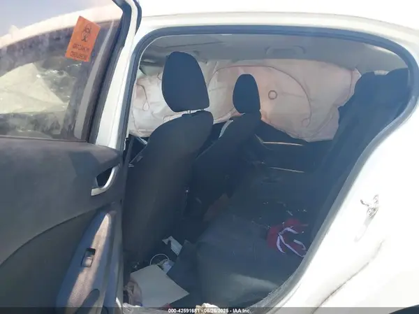 3MZBM1V70GM257463 2016 MAZDA 3 - Image 8