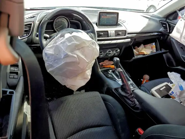3MZBM1V76GM258360 2016 MAZDA 3 - Image 8