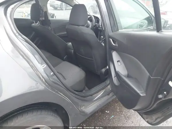 3MZBM1V77GM257024 2016 MAZDA 3 - Image 8