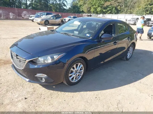 3MZBM1V79GM279686 2016 MAZDA 3 - Image 2