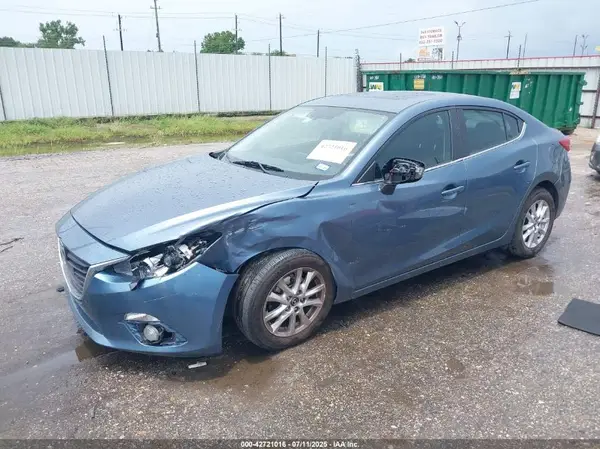 3MZBM1V7XGM258202 2016 MAZDA 3 - Image 2