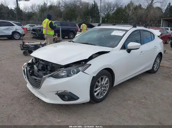 3MZBM1W76GM267770 2016 MAZDA 3 - Image 2