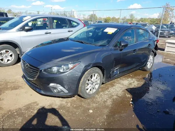 3MZBM1W78GM245043 2016 MAZDA 3 - Image 2