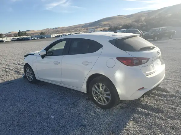 3MZBN1K70HM110028 2017 MAZDA 3 - Image 2