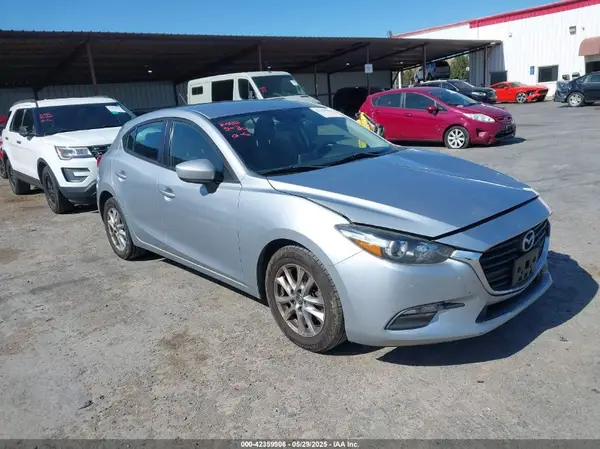 3MZBN1K70HM113866 2017 MAZDA 3 - Image 1
