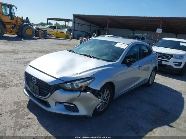 3MZBN1K70HM113866 2017 MAZDA 3 - Image 2