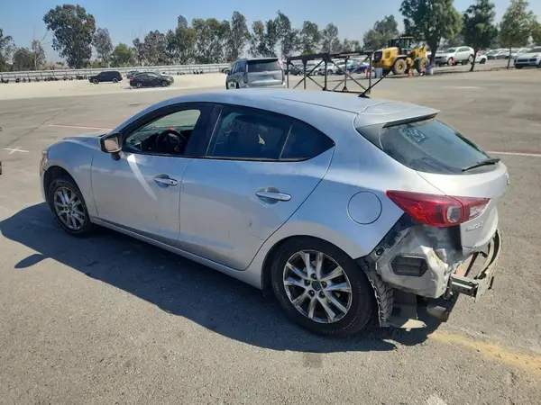 3MZBN1K70HM114015 2017 MAZDA 3 - Image 2