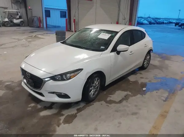 3MZBN1K70HM118176 2017 MAZDA 3 - Image 2