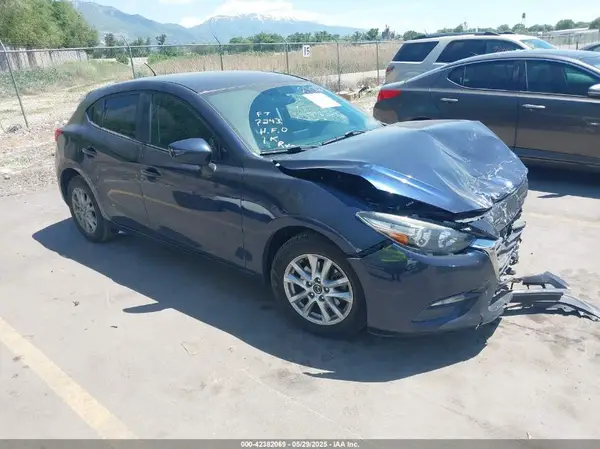 3MZBN1K70HM137505 2017 MAZDA 3 - Image 1