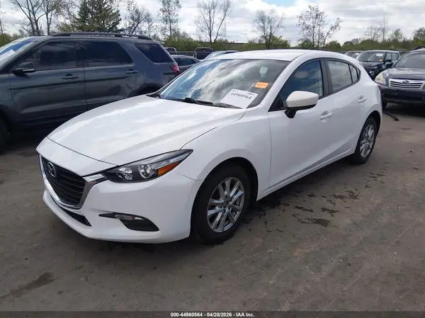 3MZBN1K70JM192798 2018 MAZDA 3 - Image 2