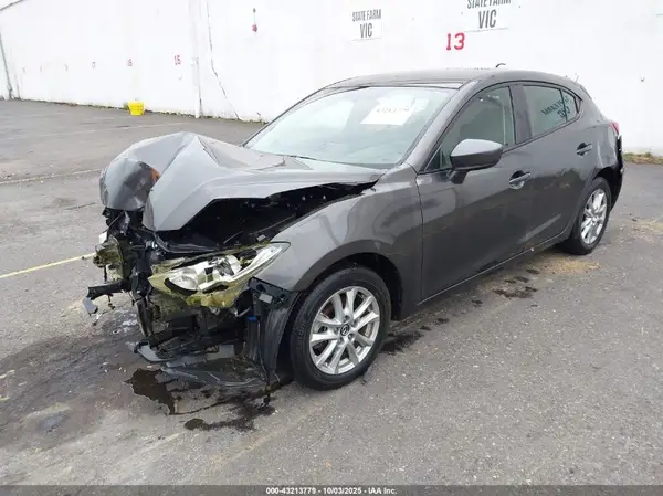 3MZBN1K72HM153995 2017 MAZDA 3 - Image 2