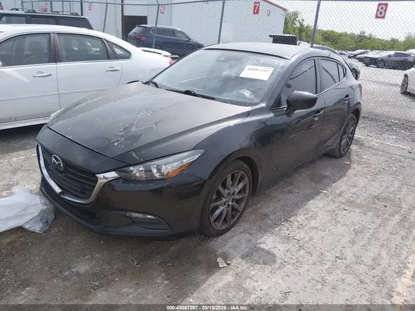 3MZBN1K72JM197906 2018 MAZDA 3 - Image 2