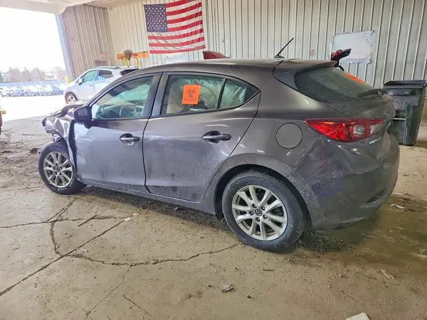3MZBN1K72JM215658 2018 MAZDA 3 - Image 2