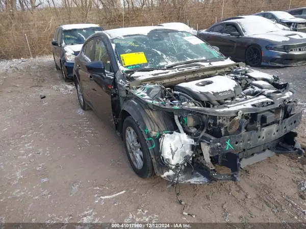 3MZBN1K72JM219290 2018 MAZDA 3 - Image 1