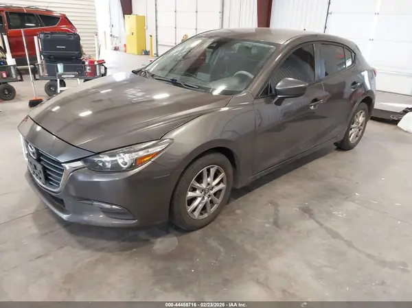 3MZBN1K72JM222867 2018 MAZDA 3 - Image 2