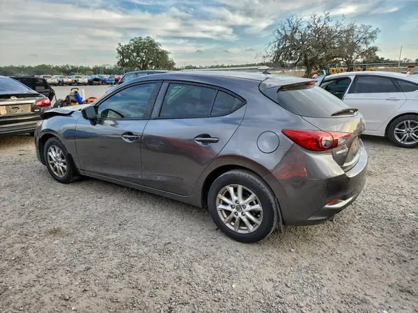 3MZBN1K73HM121704 2017 MAZDA 3 - Image 2