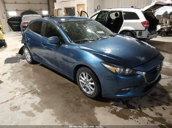 3MZBN1K73HM140480 2017 MAZDA 3 - Image 1
