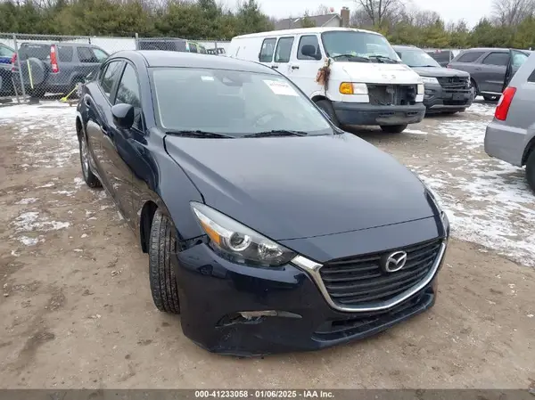 3MZBN1K73JM194075 2018 MAZDA 3 - Image 1