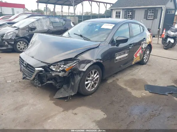 3MZBN1K73JM265856 2018 MAZDA 3 - Image 2