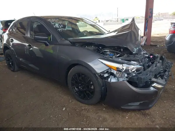 3MZBN1K73JM273472 2018 MAZDA 3 - Image 1