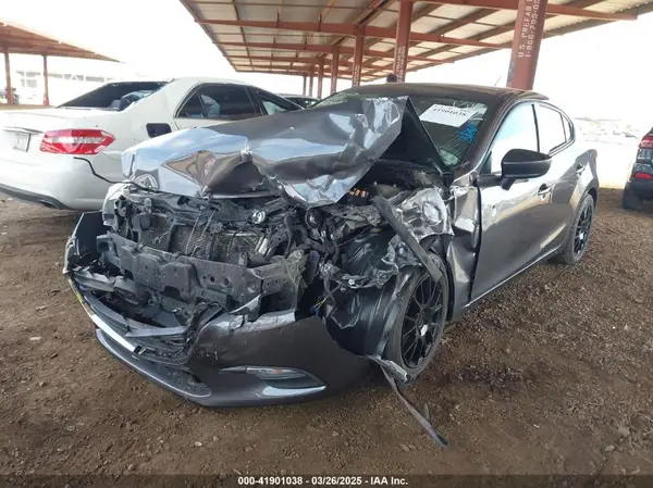 3MZBN1K73JM273472 2018 MAZDA 3 - Image 2