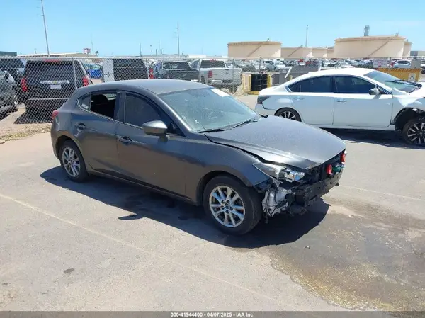 3MZBN1K74HM150824 2017 MAZDA 3 - Image 1