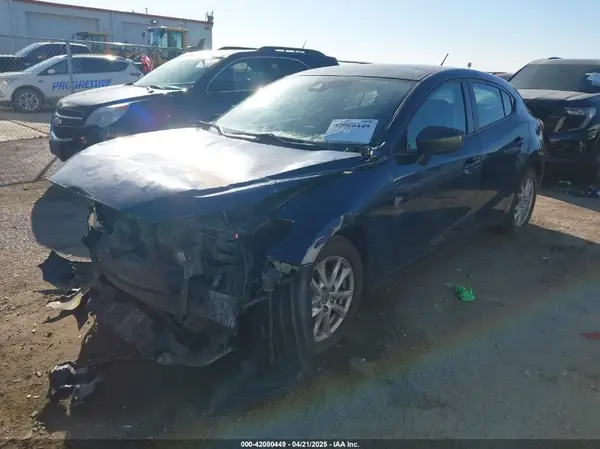 3MZBN1K74JM176751 2018 MAZDA 3 - Image 2