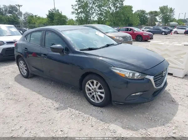 3MZBN1K74JM185594 2018 MAZDA 3 - Image 1