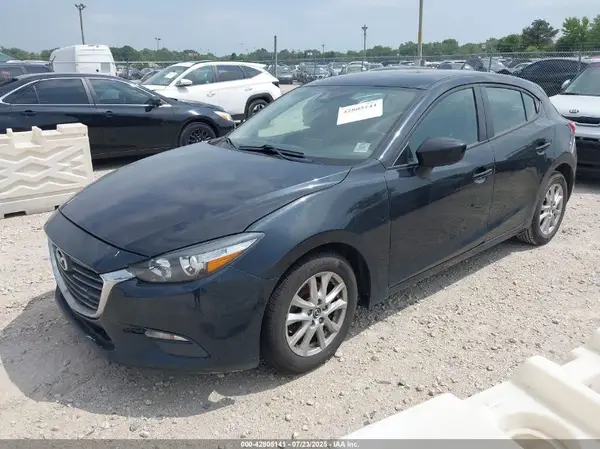 3MZBN1K74JM185594 2018 MAZDA 3 - Image 2