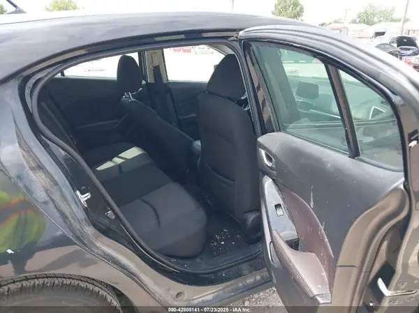 3MZBN1K74JM185594 2018 MAZDA 3 - Image 8