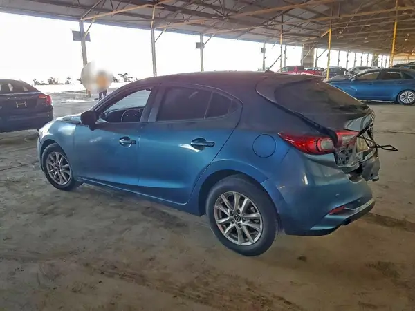 3MZBN1K74JM201566 2018 MAZDA 3 - Image 2